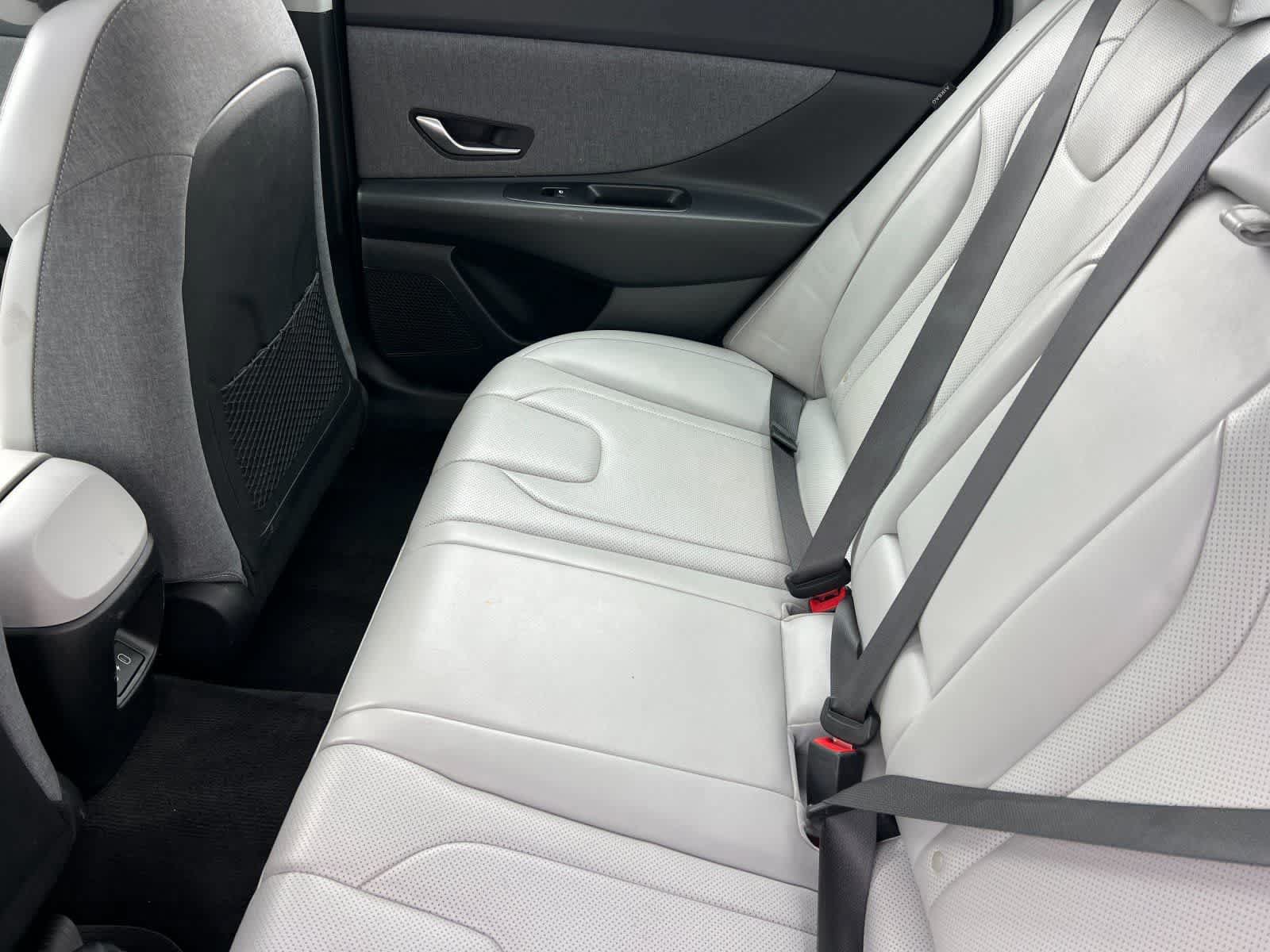 Used 2024 Hyundai Elantra Limited FWD image 5