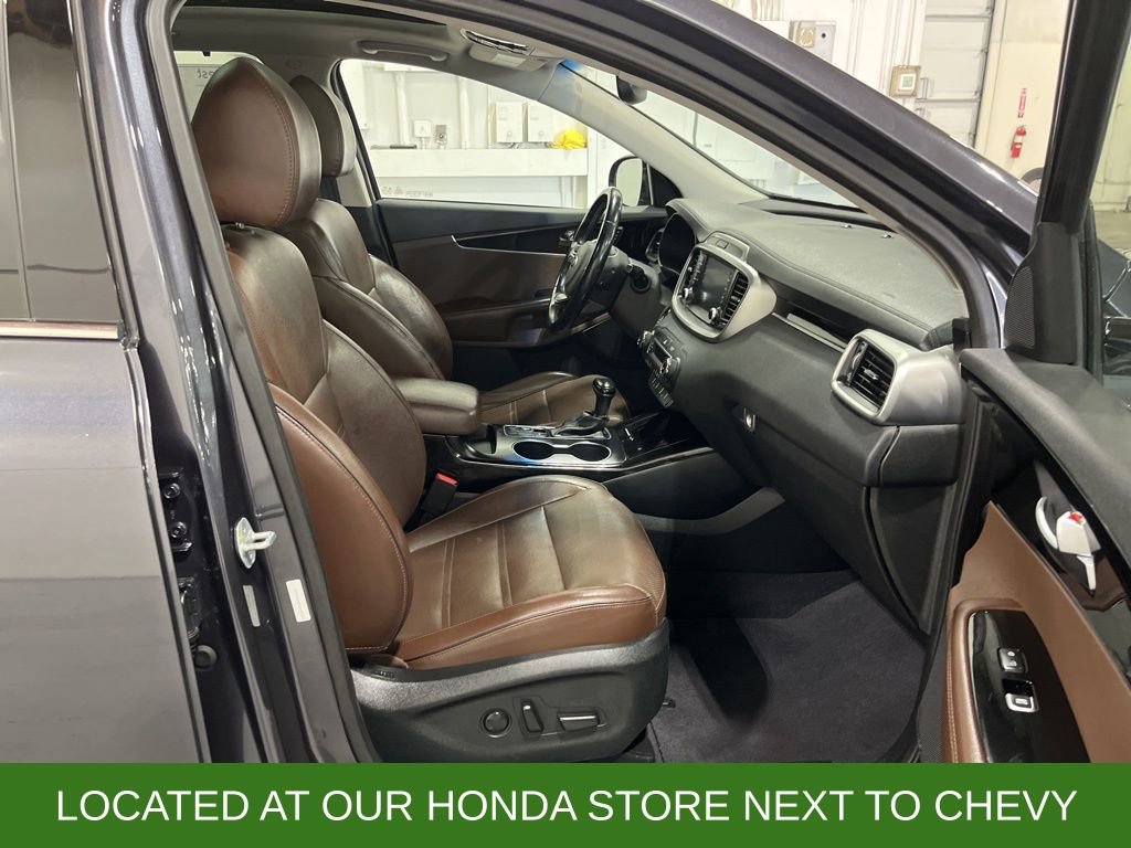 Used 2019 Kia Sorento SX image 26