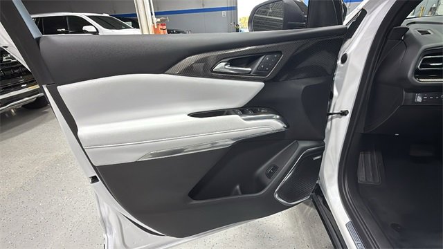Used 2025 Chevrolet Traverse High Country image 10
