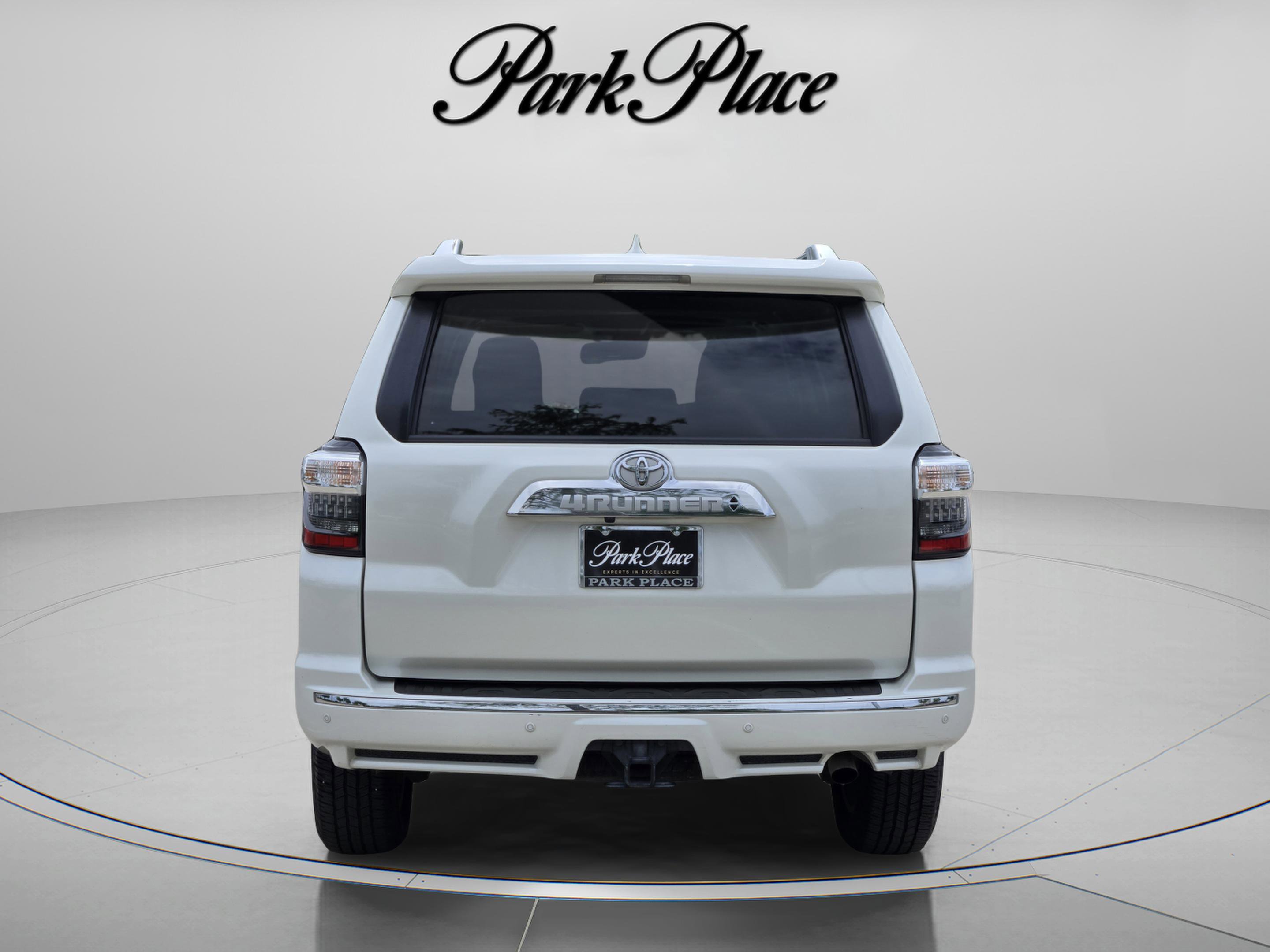 Used 2022 Toyota 4Runner Limited RWD image 4