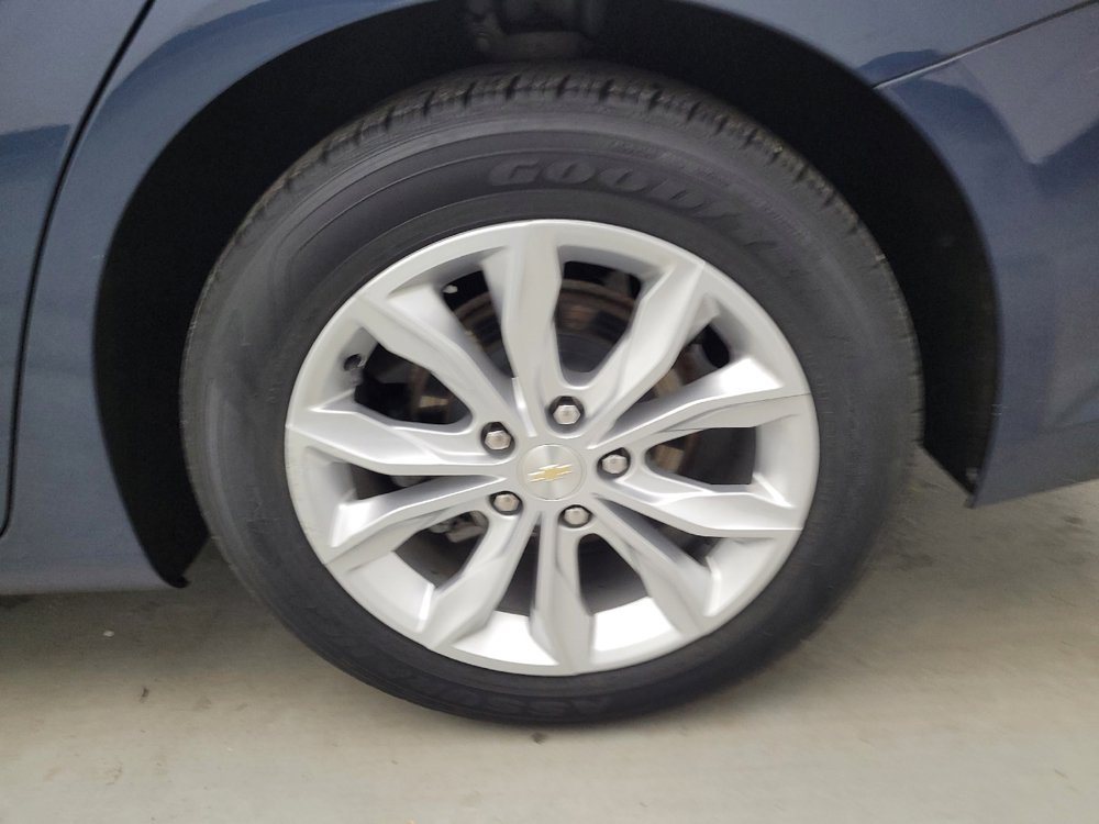 Used 2021 Chevrolet Malibu LT FWD image 31
