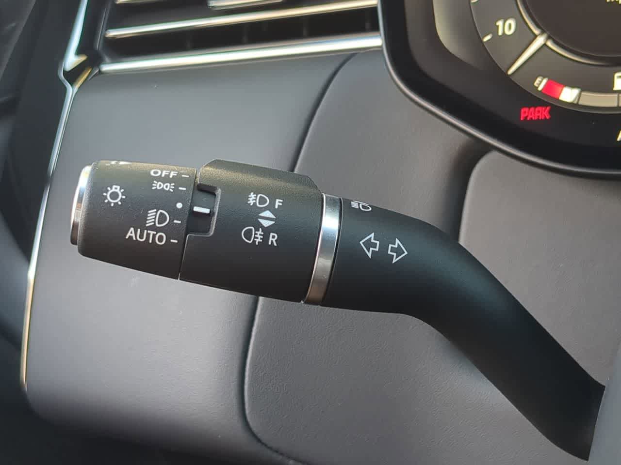 Used 2024 Land Rover Range Rover Sport SE image 29