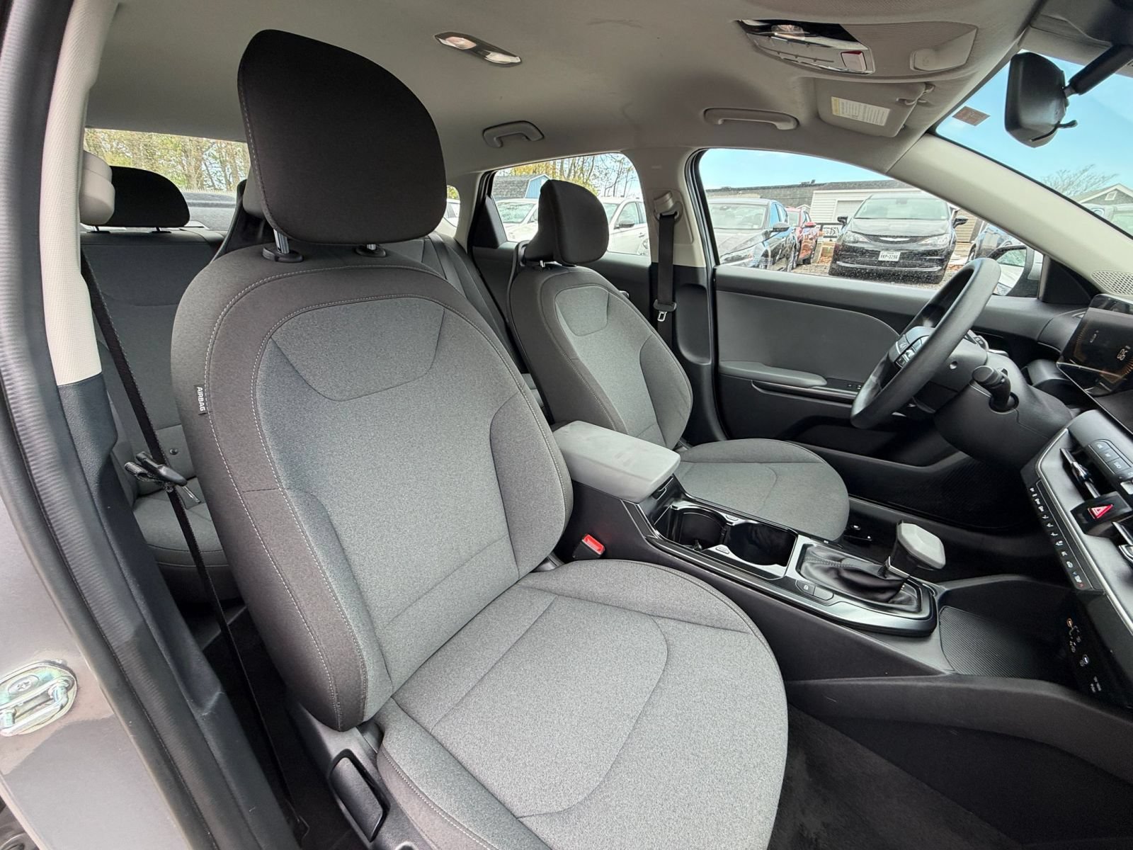 Used 2025 Kia K4 FWD image 34