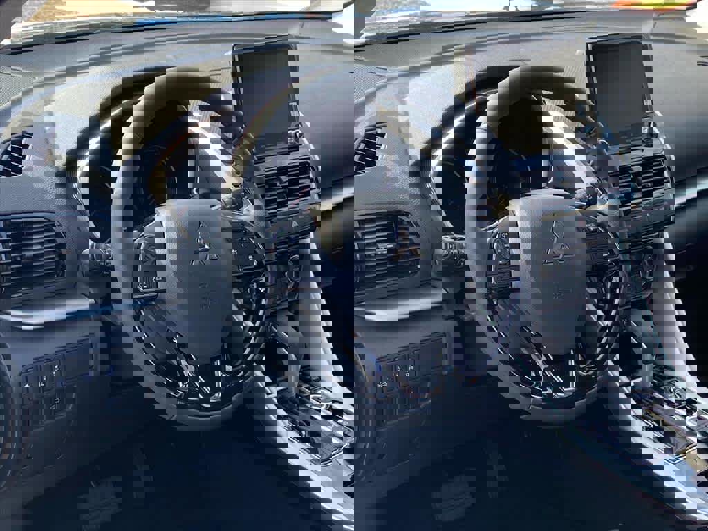 New 2026 Mitsubishi Eclipse Cross SE image 9