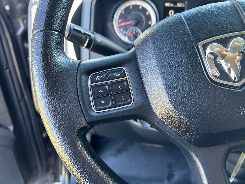 Used 2017 RAM 1500 Express AWD/4WD image 19