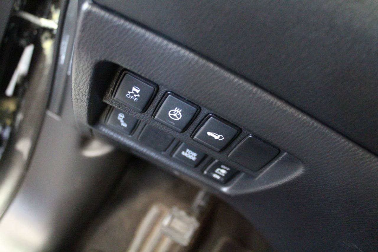 Used 2020 Nissan Pathfinder SL AWD/4WD image 11