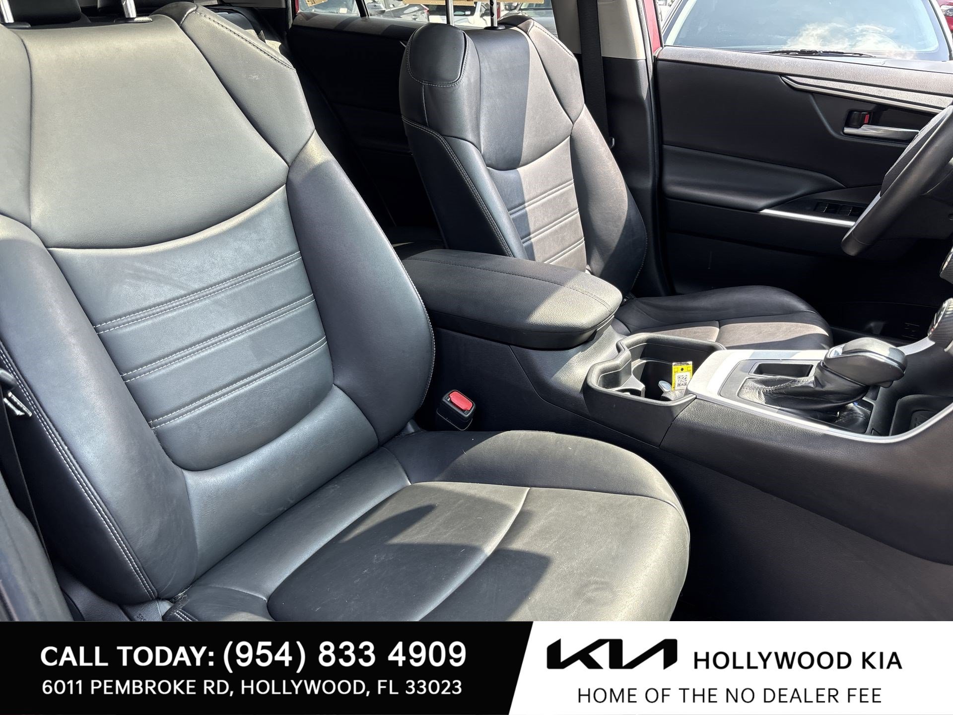 Used 2021 Toyota RAV4 XLE Premium FWD image 25