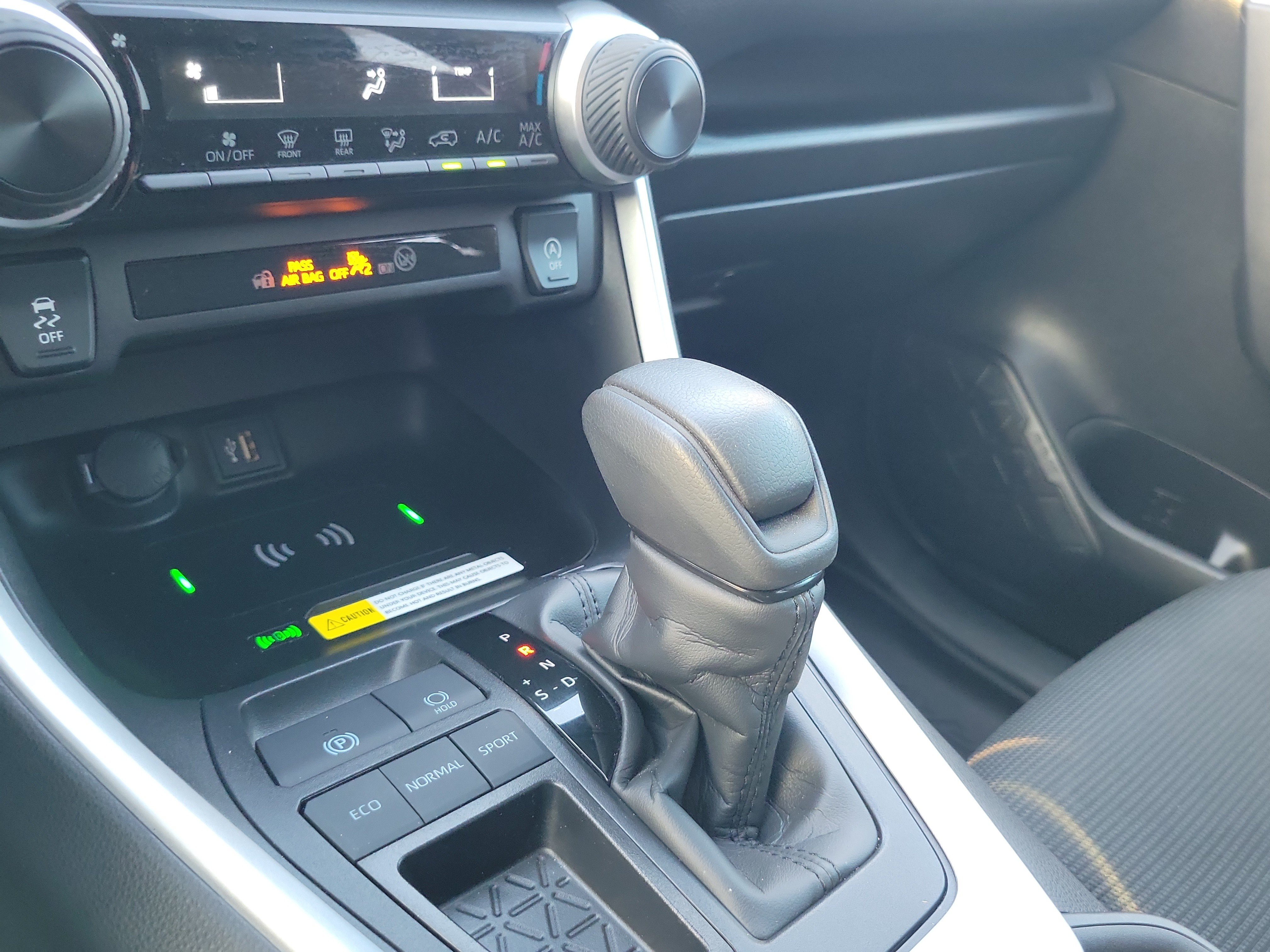 Used 2025 Toyota RAV4 LE FWD image 28