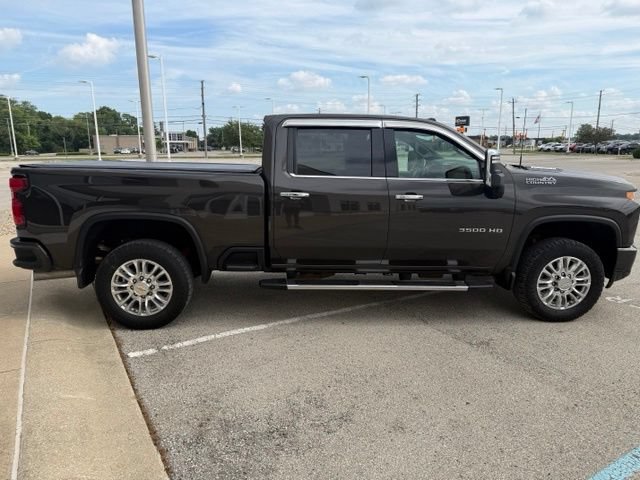 Used 2021 Chevrolet Silverado 3500 High Country w/ Z71 Off-Road Package AWD/4WD image 2