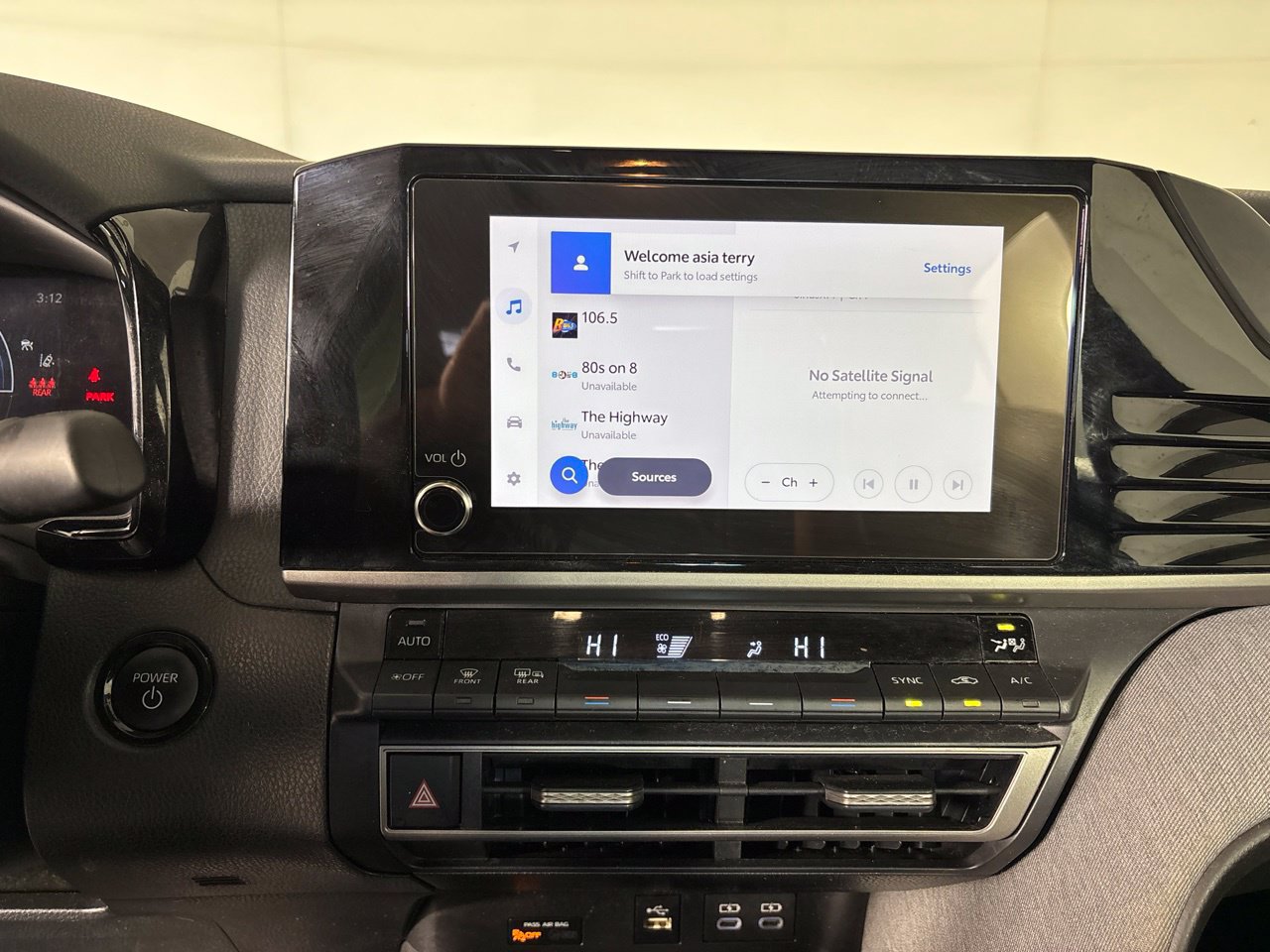 Used 2026 Toyota Camry LE FWD image 17