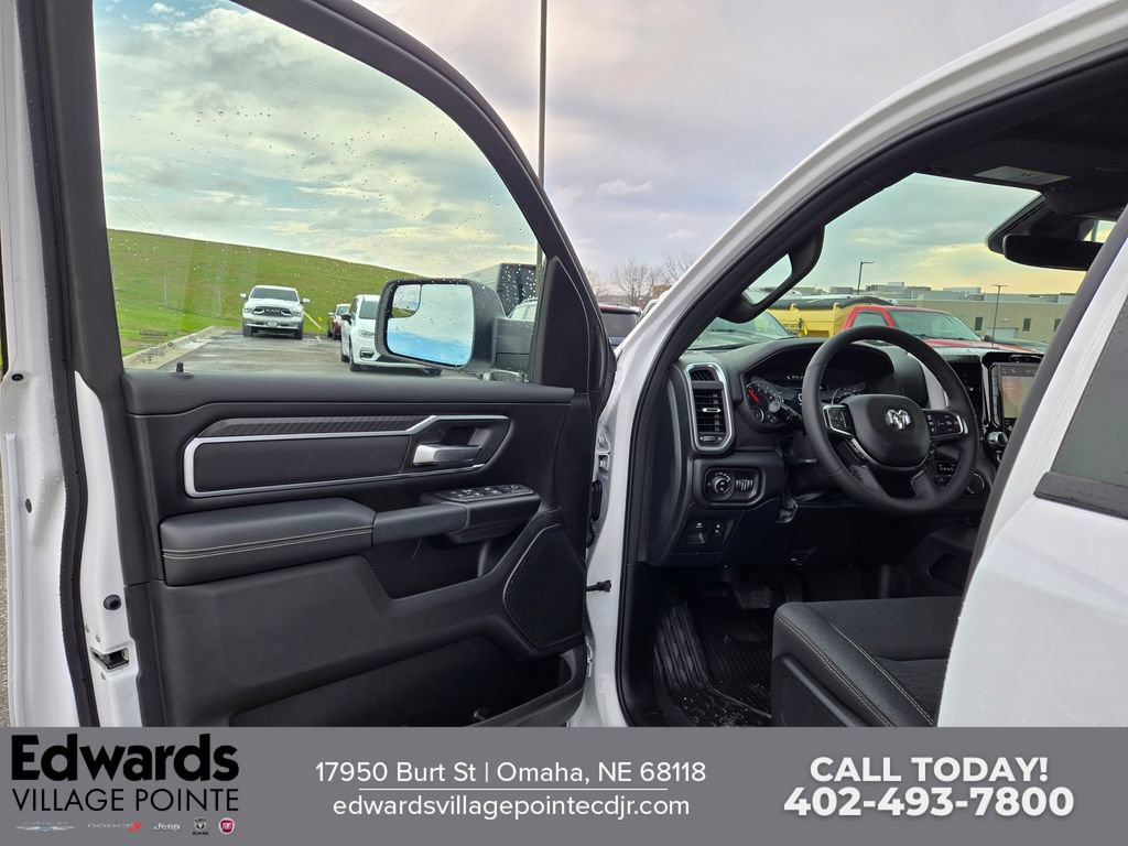 New 2026 RAM 1500 Big Horn AWD/4WD image 9