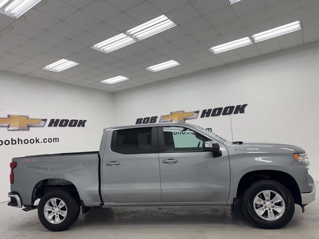 Used 2025 Chevrolet Silverado 1500 LT AWD/4WD image 4