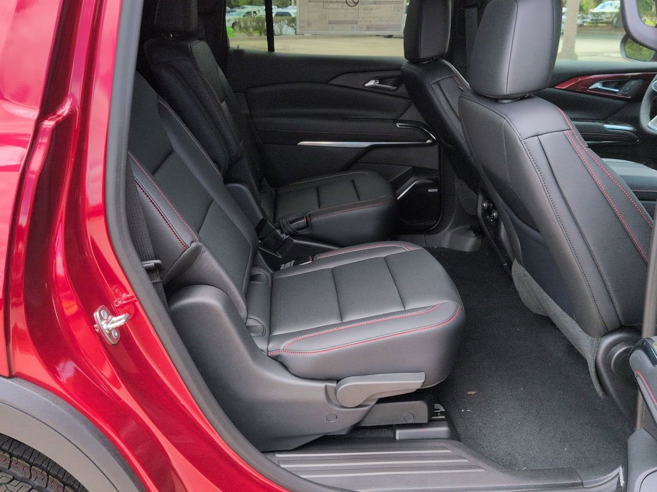 New 2026 Chevrolet Traverse Z71 w/ Enhanced Driving Package AWD/4WD image 25