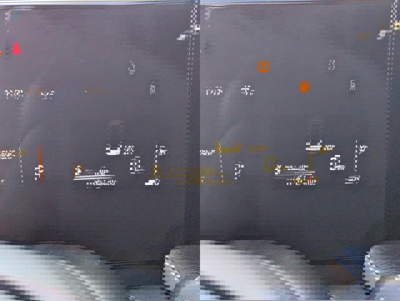 Certified 2025 Nissan Kicks S image 27