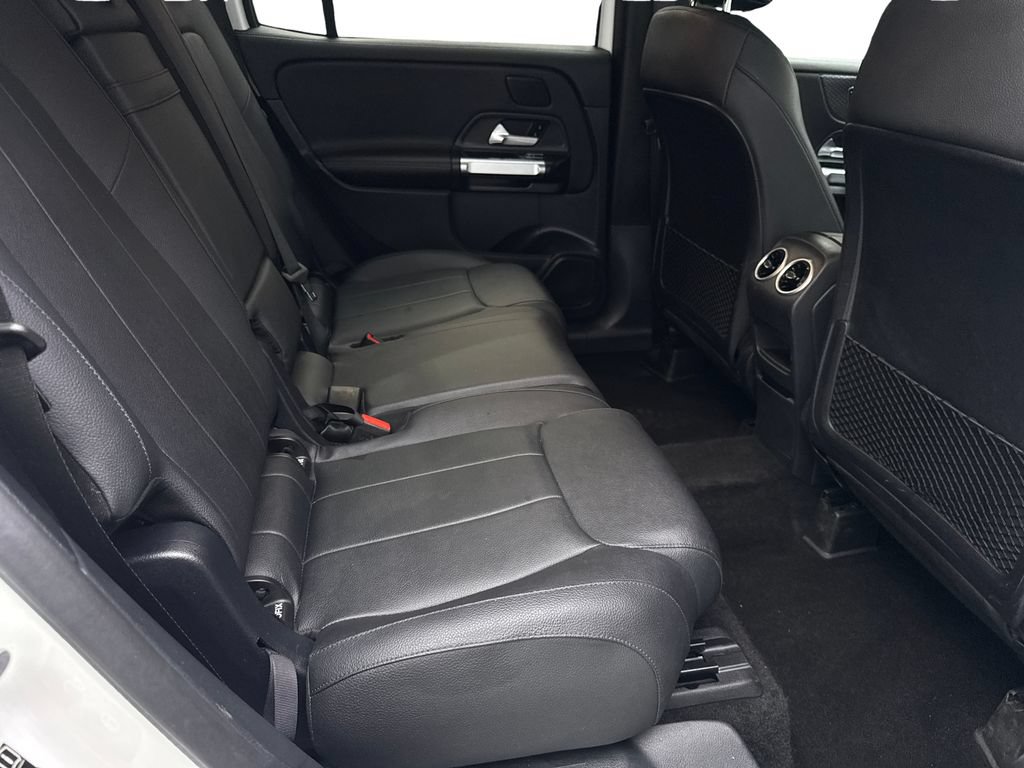 Used 2025 Mercedes-Benz GLB 250 w/ Exclusive Package image 37