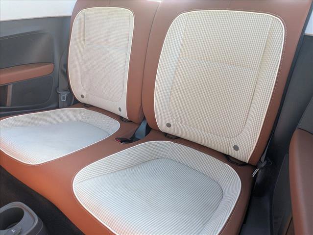 Used 2017 Volkswagen Beetle 1.8T Classic FWD image 17