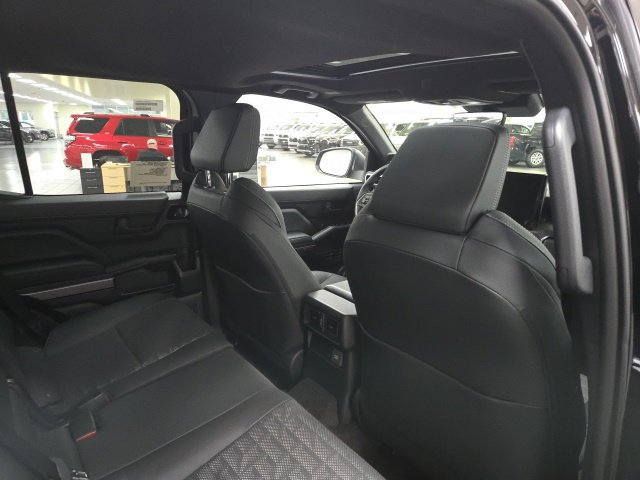 New 2026 Toyota 4Runner TRD Off-Road Premium AWD/4WD image 11