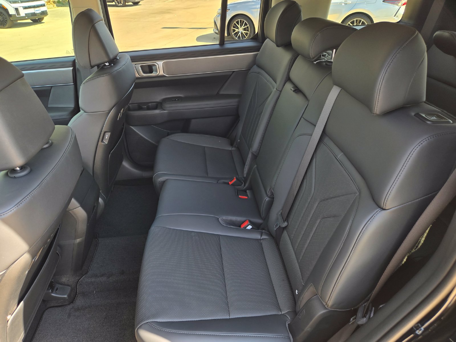 New 2027 Hyundai Santa Fe SEL FWD image 18