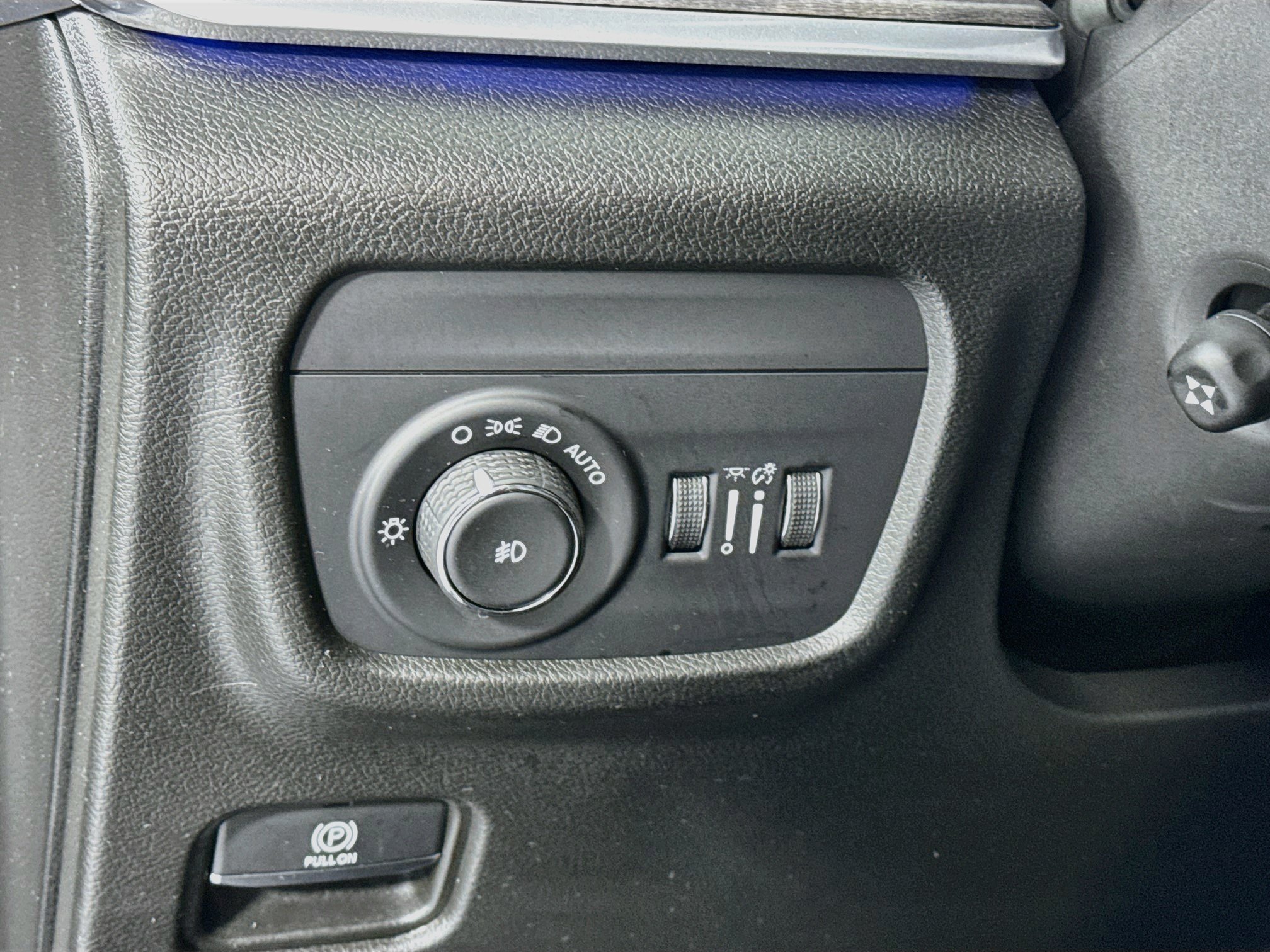 Used 2022 Jeep Grand Cherokee Overland w/ Adv Protech Group III AWD/4WD image 10