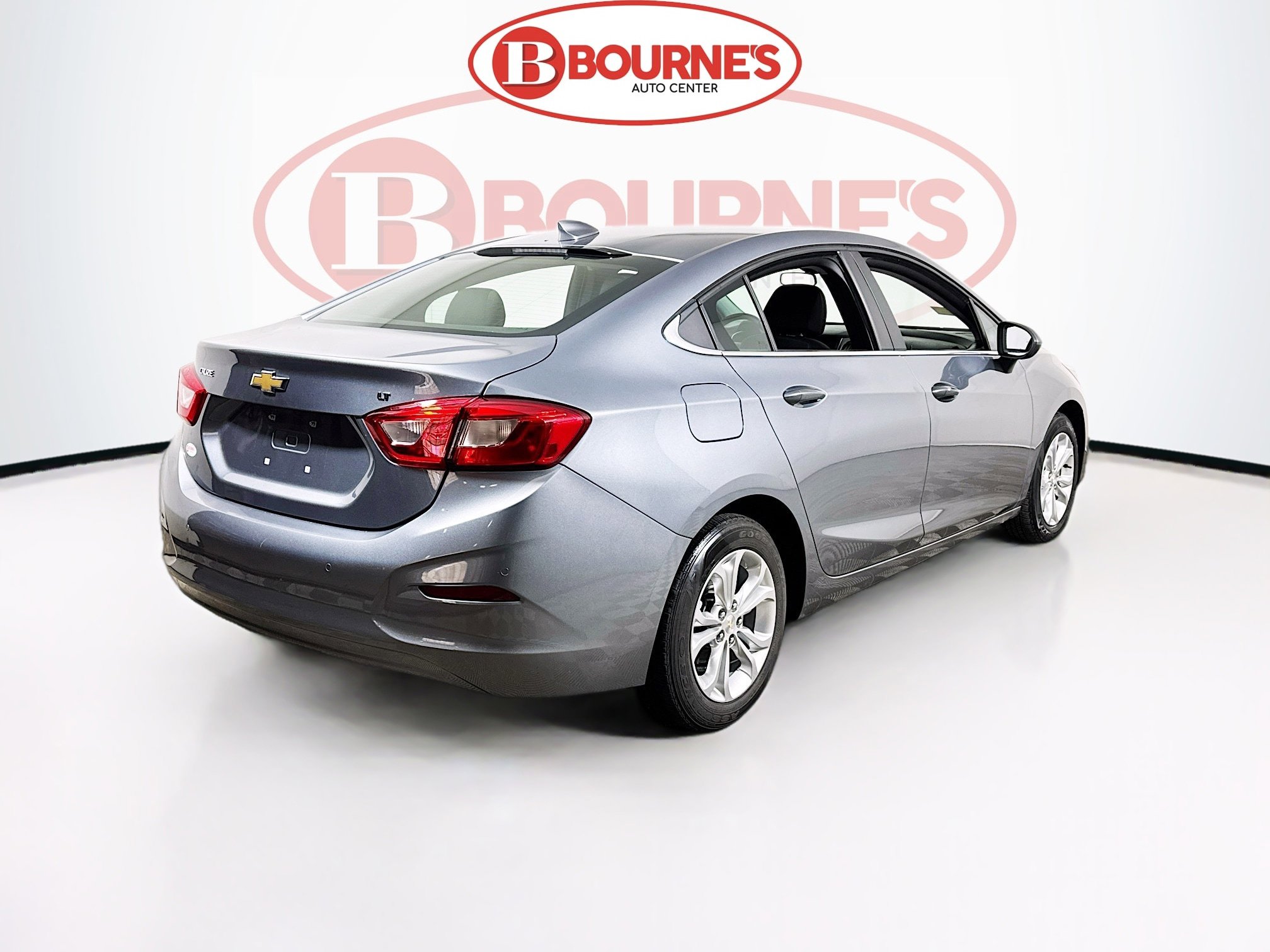 Used 2019 Chevrolet Cruze LT w/ Convenience Package FWD image 10