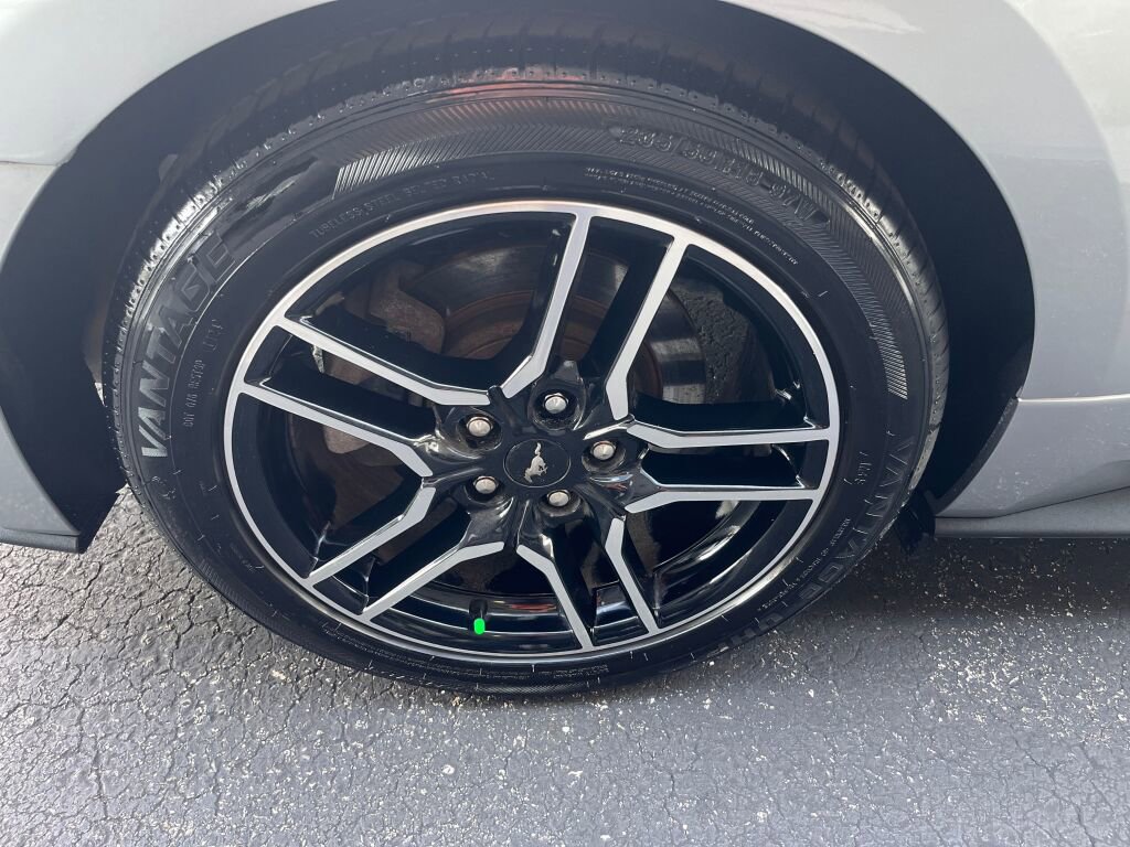 Used 2020 Ford Mustang Premium RWD image 23