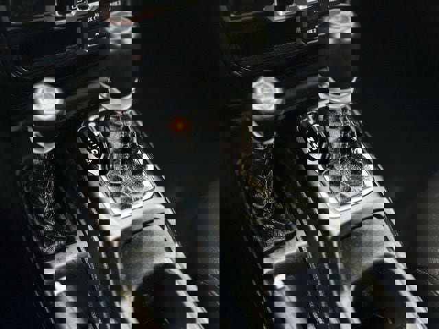 Used 2022 Jeep Wrangler Unlimited Sahara image 12