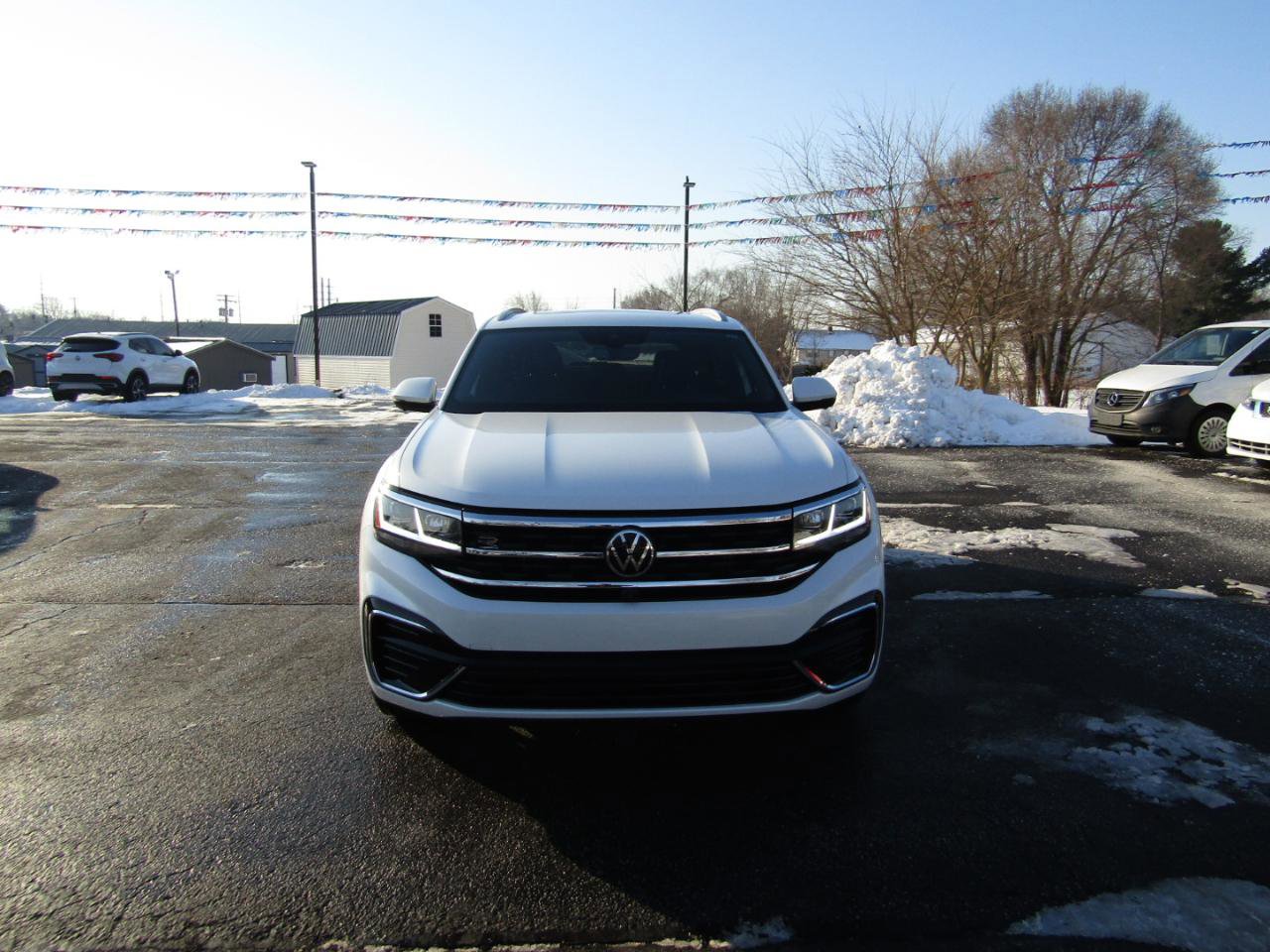 Used 2021 Volkswagen Atlas Cross Sport SEL Premium R-Line image 2