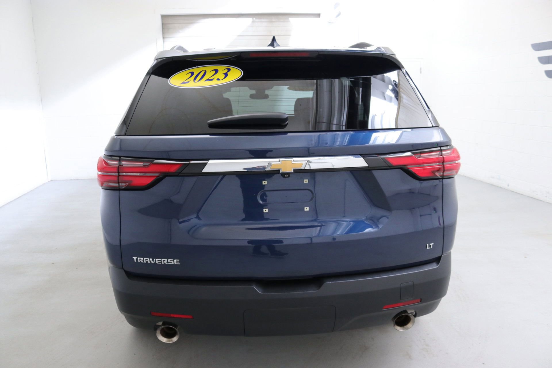 Used 2023 Chevrolet Traverse LT image 7