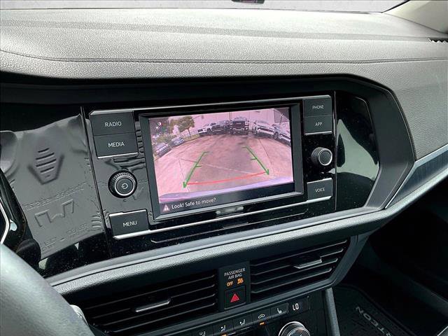 Used 2024 Volkswagen Jetta SE FWD image 23