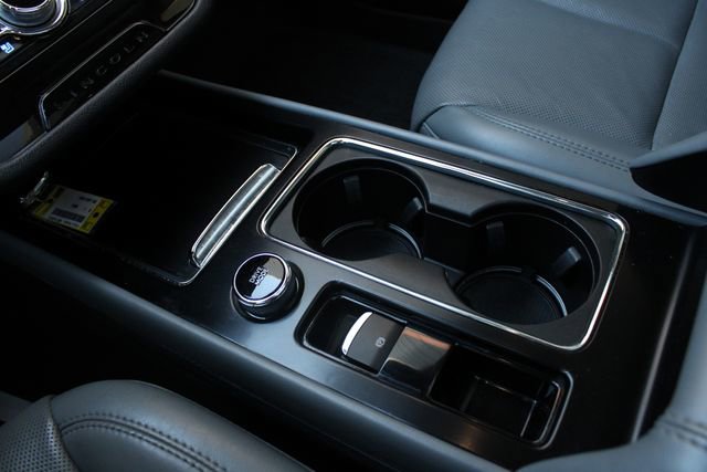 Used 2020 Lincoln Corsair Reserve w/ Elements Package FWD image 19