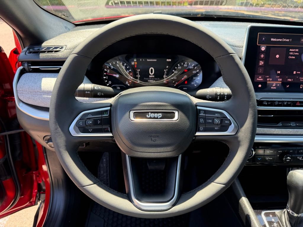Used 2023 Jeep Compass Latitude w/ Sun and Sound Group AWD/4WD image 18