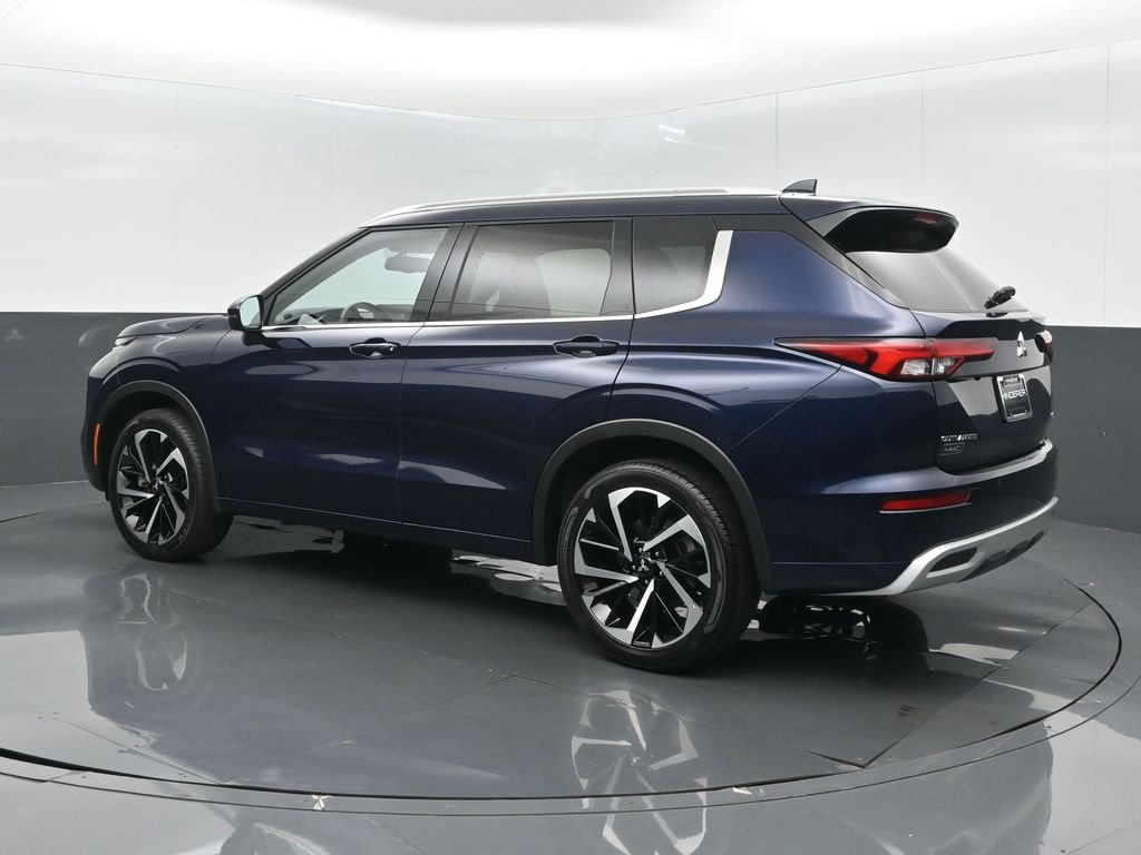 Used 2024 Mitsubishi Outlander SEL image 16