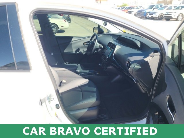 Used 2022 Toyota Prius XLE image 25