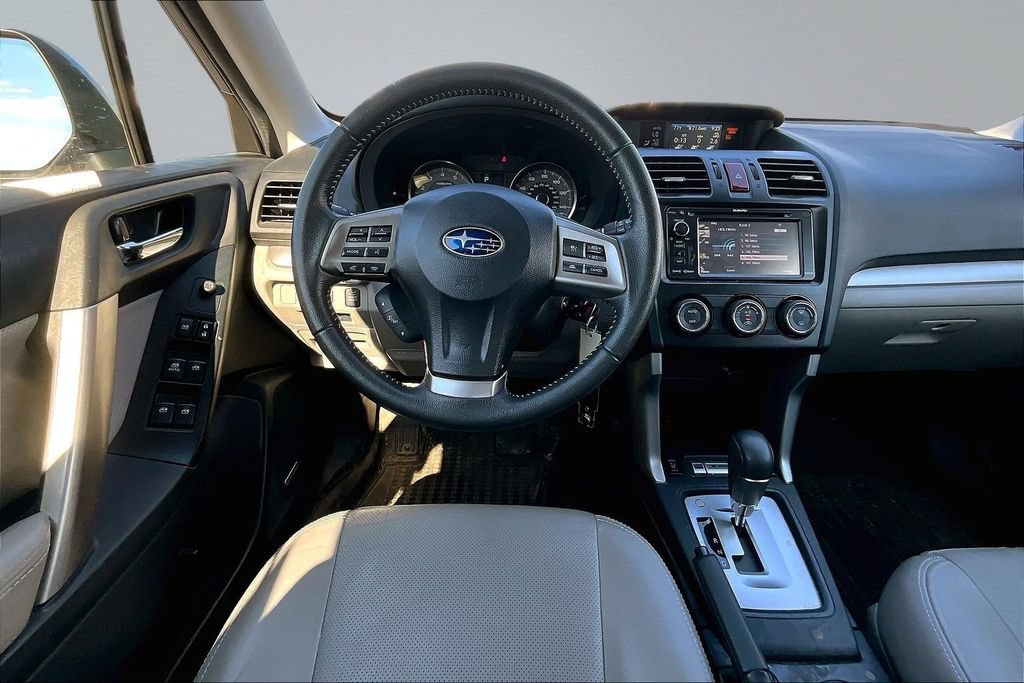 Used 2015 Subaru Forester 2.5i Limited AWD/4WD image 8
