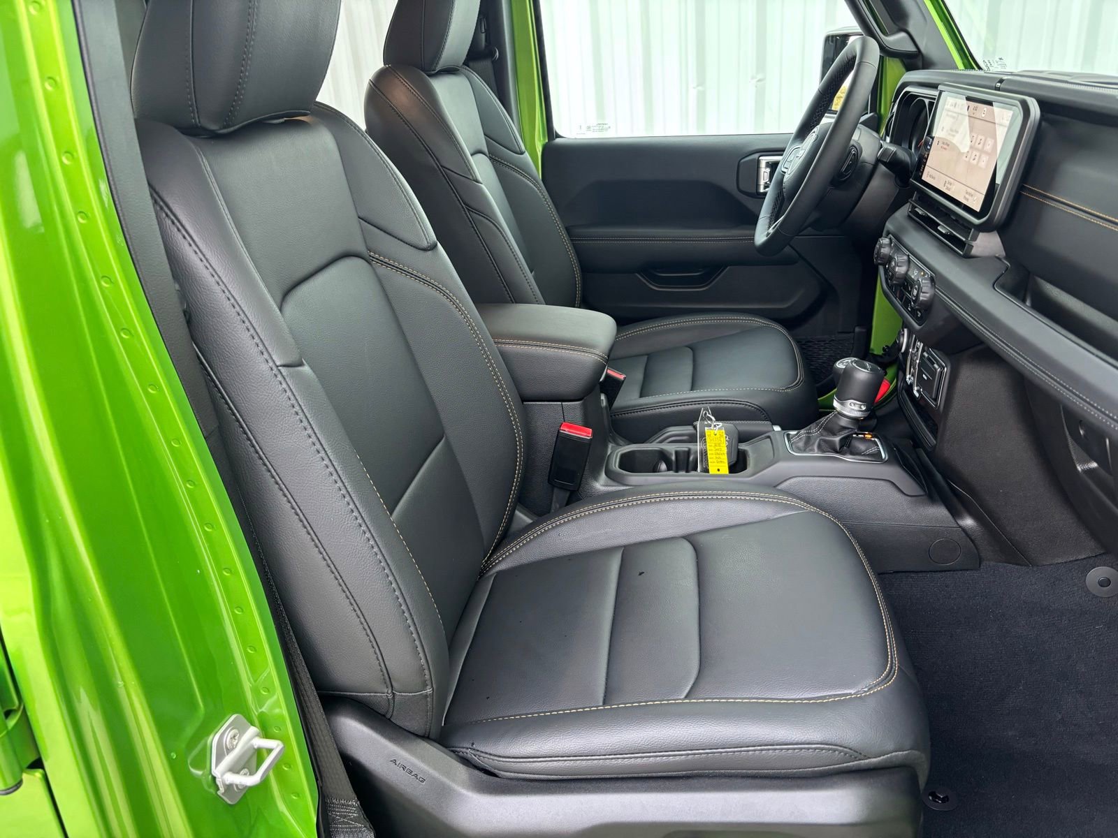 Used 2025 Jeep Gladiator Sport image 31