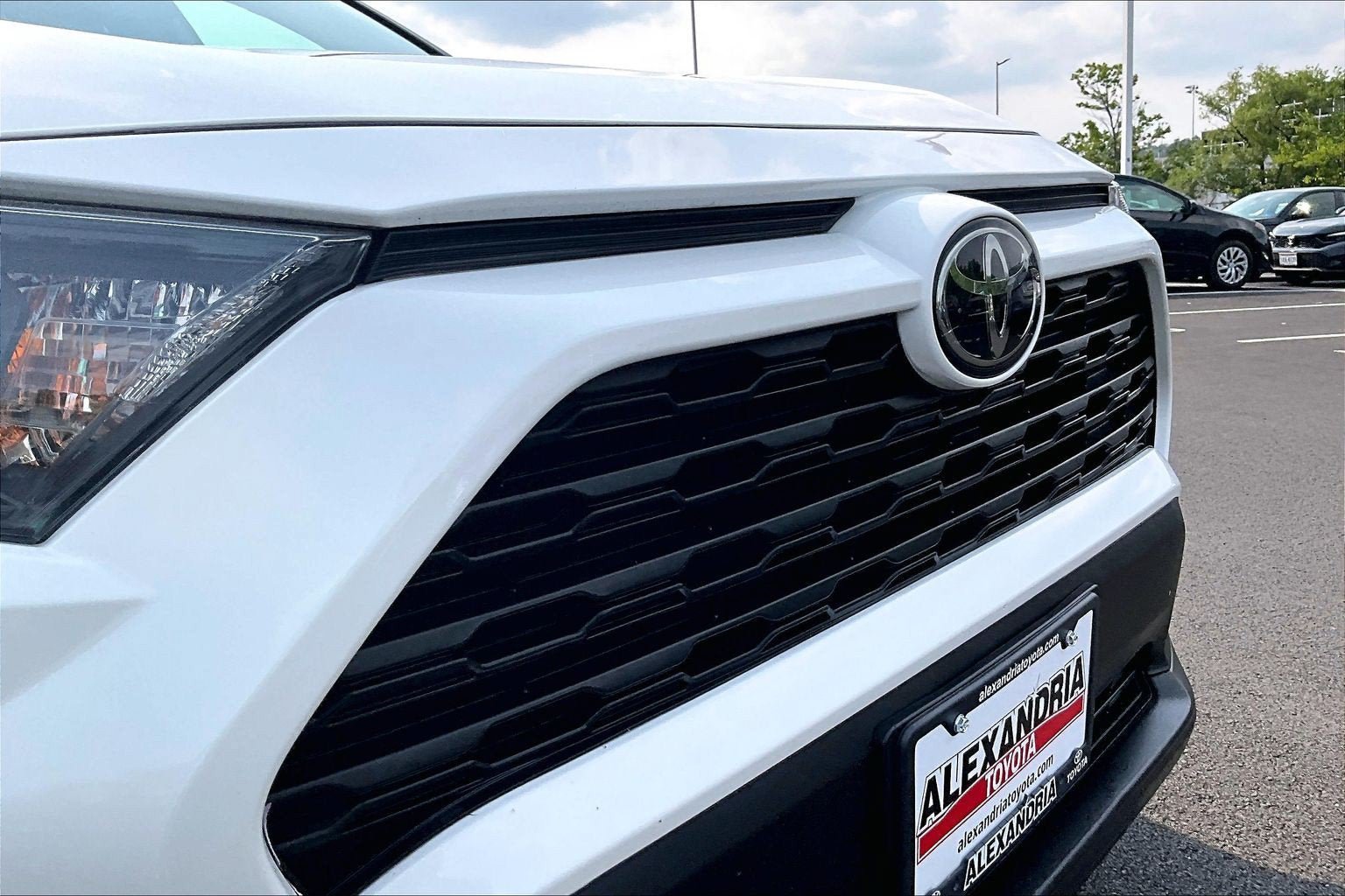 Used 2021 Toyota RAV4 LE FWD image 28
