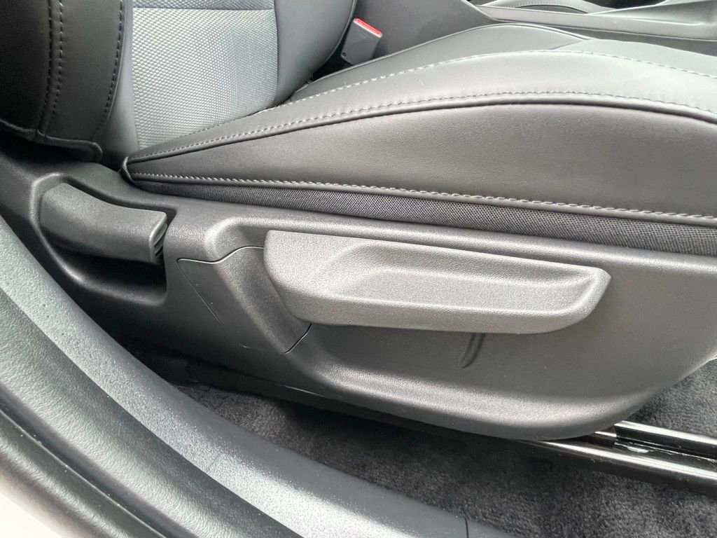 Certified 2024 Kia Niro EX Touring FWD image 12