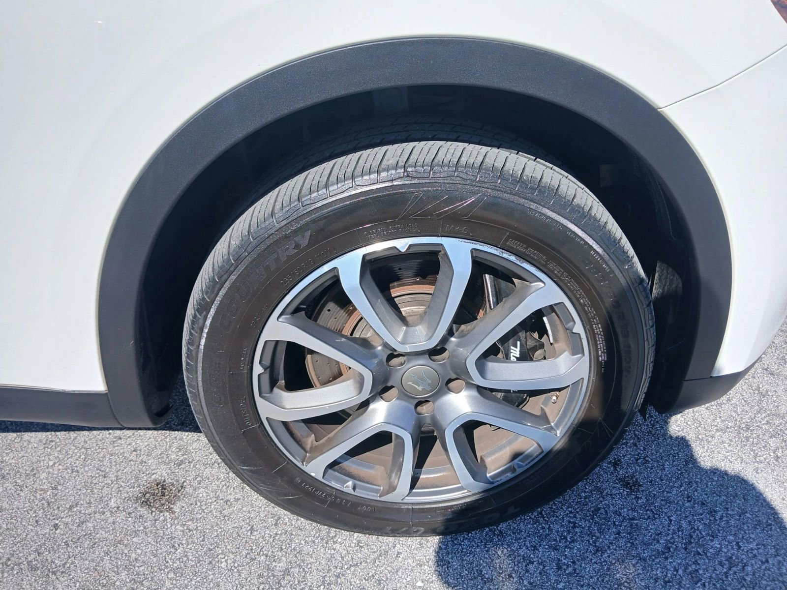 Used 2017 Maserati Levante S image 21