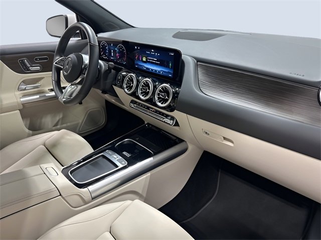 Used 2025 Mercedes-Benz GLA 250 4MATIC image 12