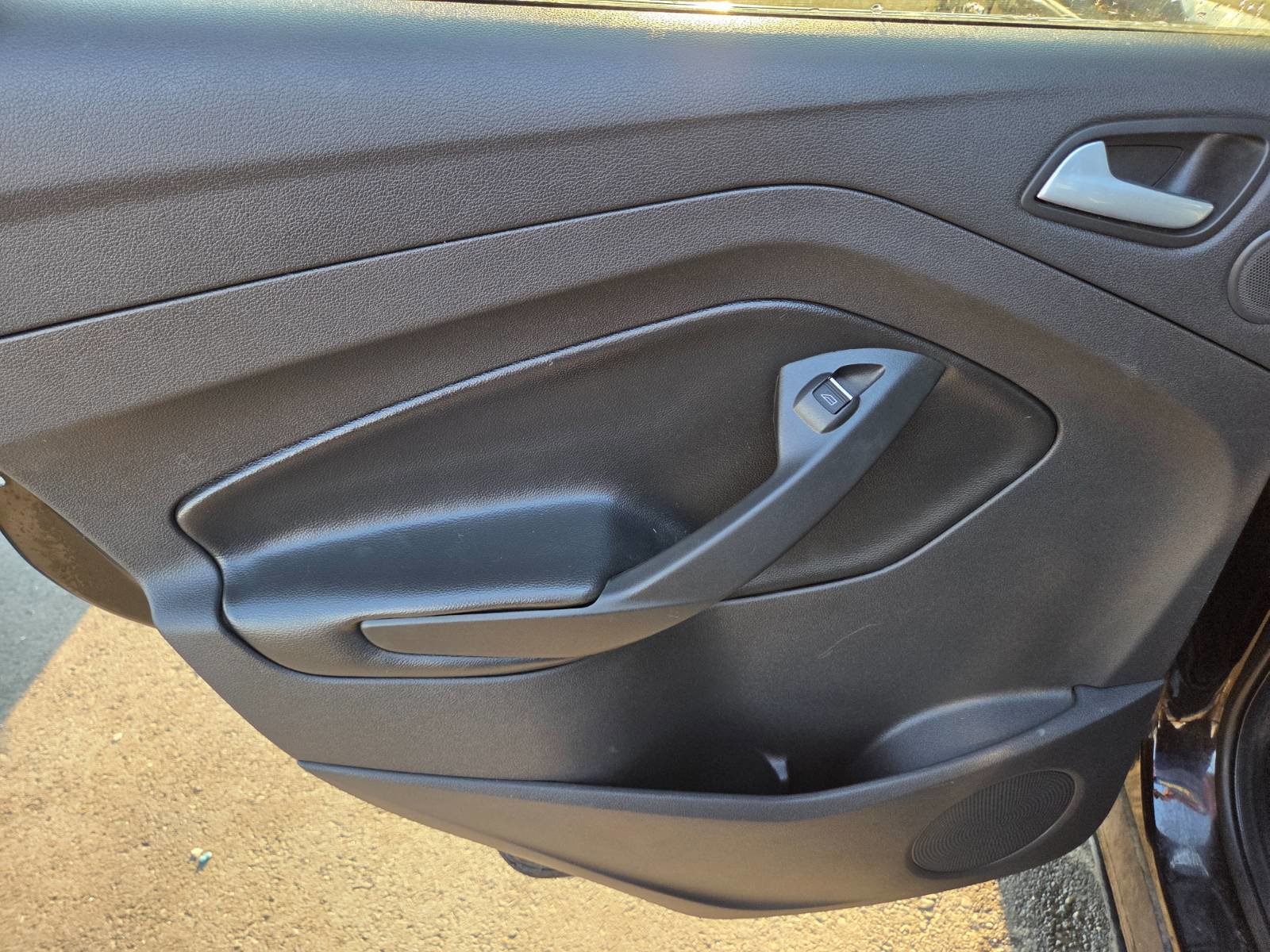 Used 2013 Ford Escape Titanium w/ Parking Technology Pkg image 10