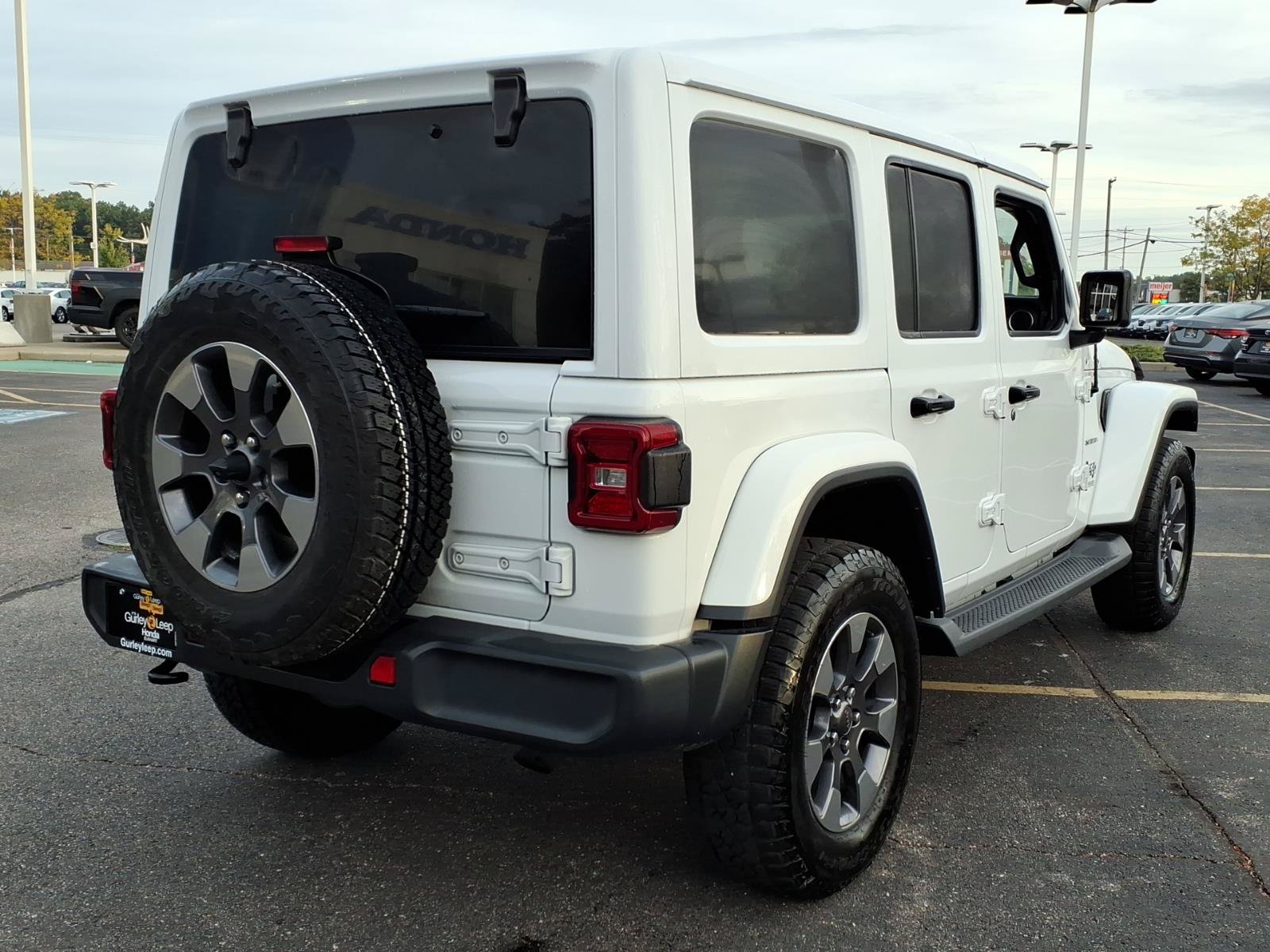 Used 2020 Jeep Wrangler Unlimited Sahara AWD/4WD image 11