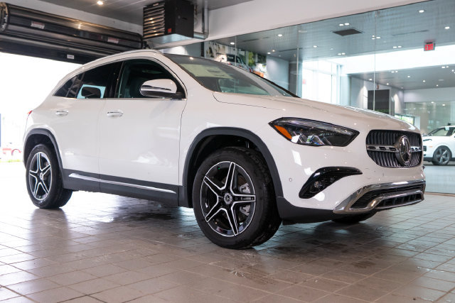 New 2026 Mercedes-Benz GLA 250 4MATIC image 1