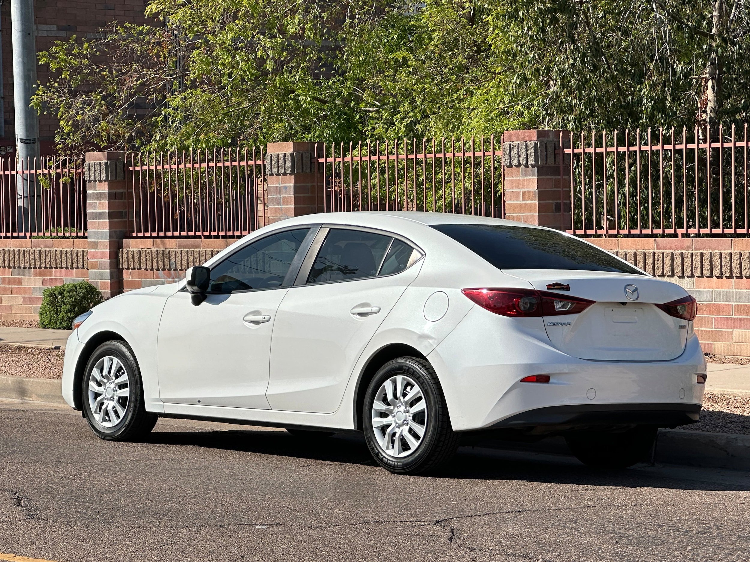 Used 2017 MAZDA MAZDA3 Sport image 4