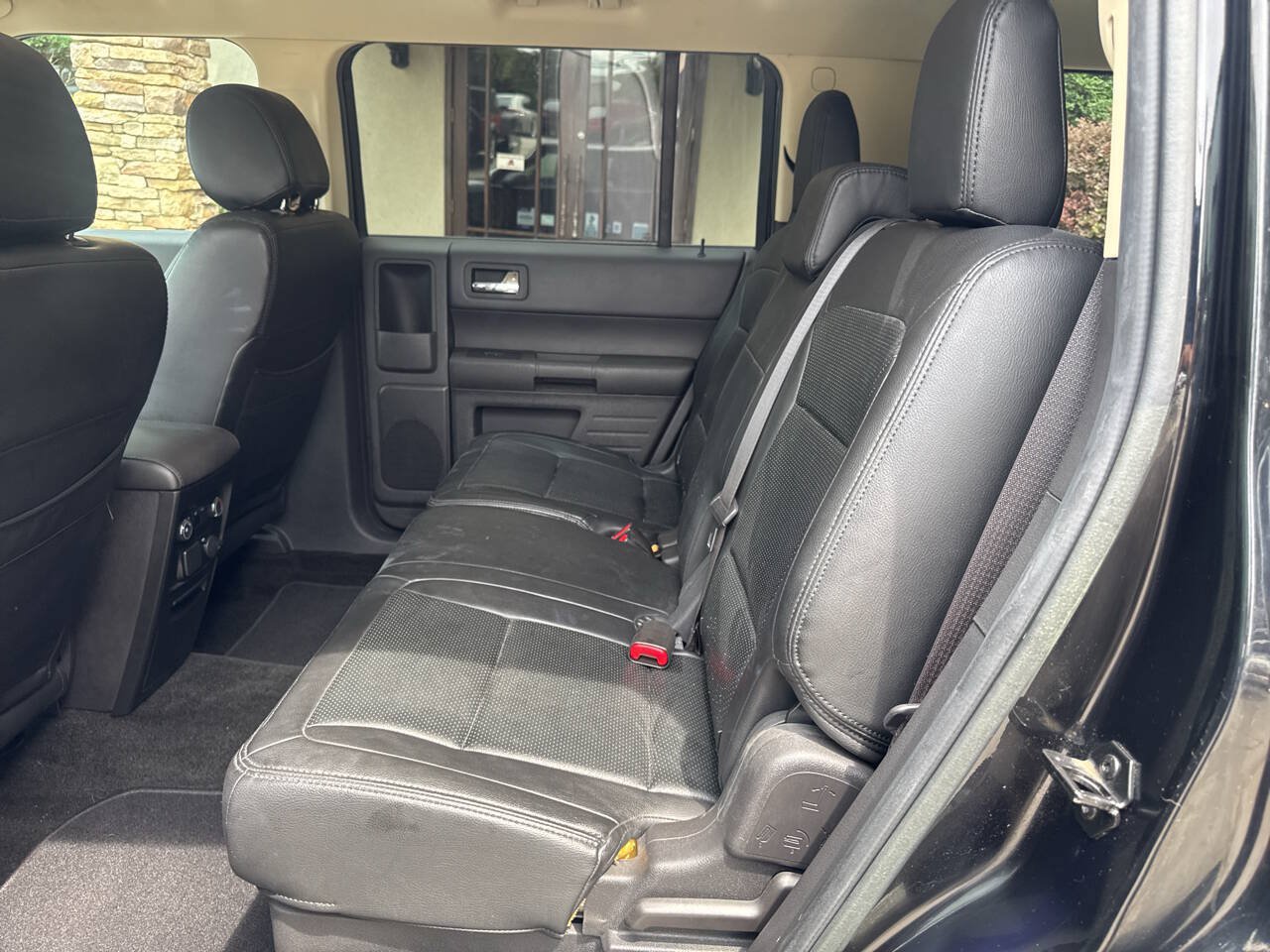 Used 2018 Ford Flex SE FWD image 11