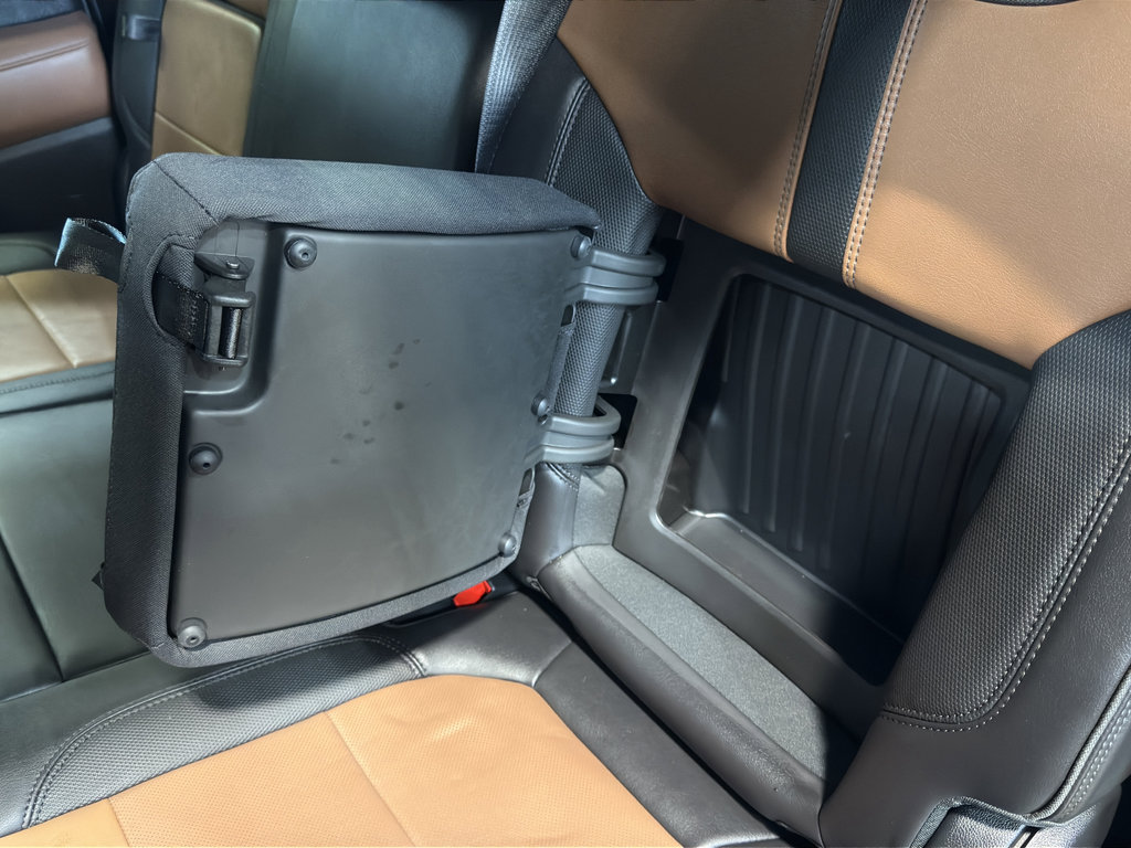 Used 2021 Chevrolet Silverado 1500 High Country w/ Technology Package image 41