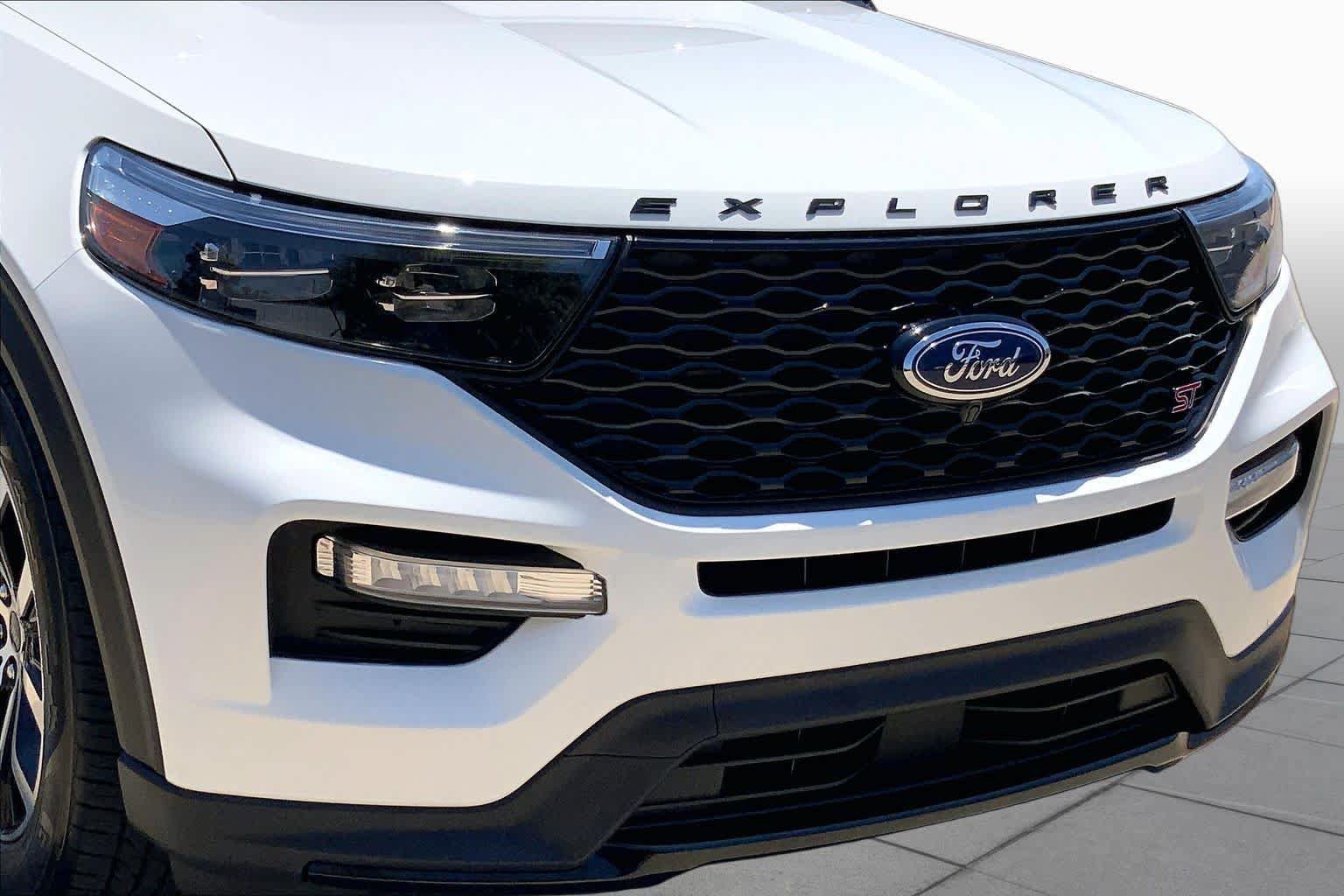 Used 2023 Ford Explorer ST AWD/4WD image 29