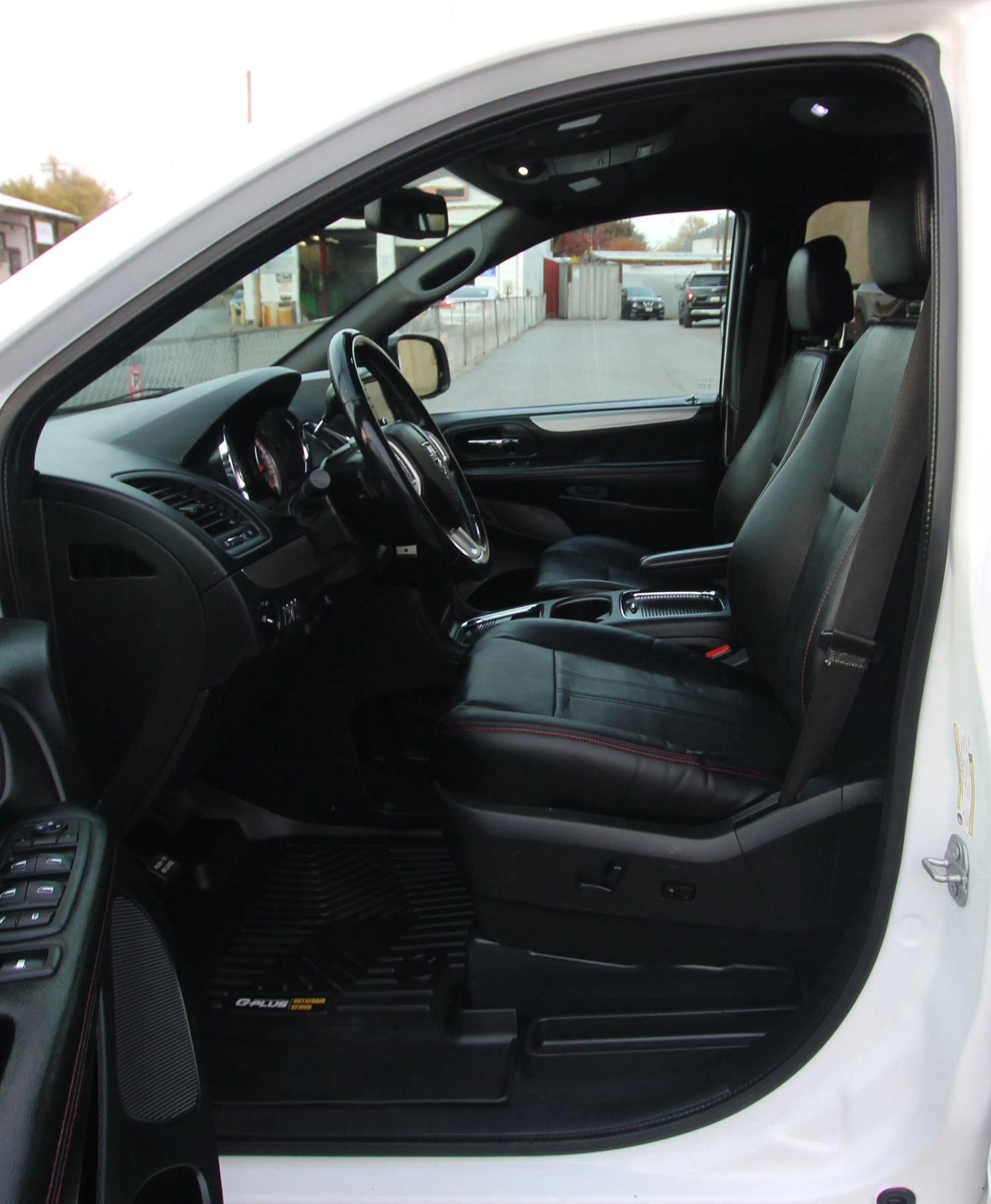 Used 2019 Dodge Grand Caravan GT image 9