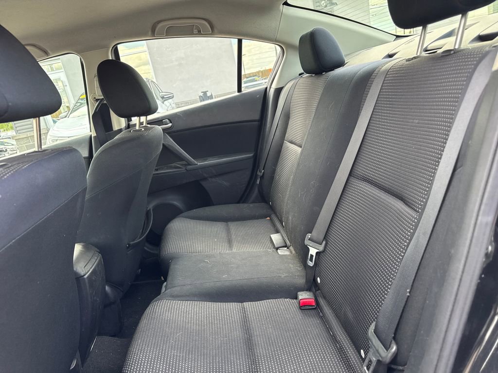 Used 2012 MAZDA MAZDA3 i Sport FWD image 19