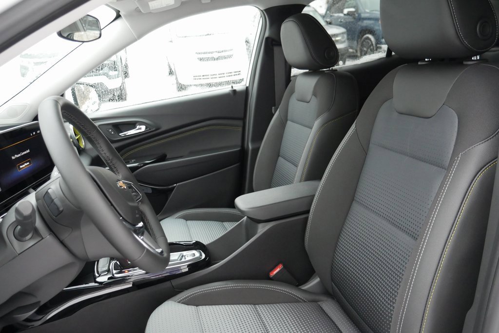 New 2026 Chevrolet Trax LT w/ Driver Confidence Package image 9