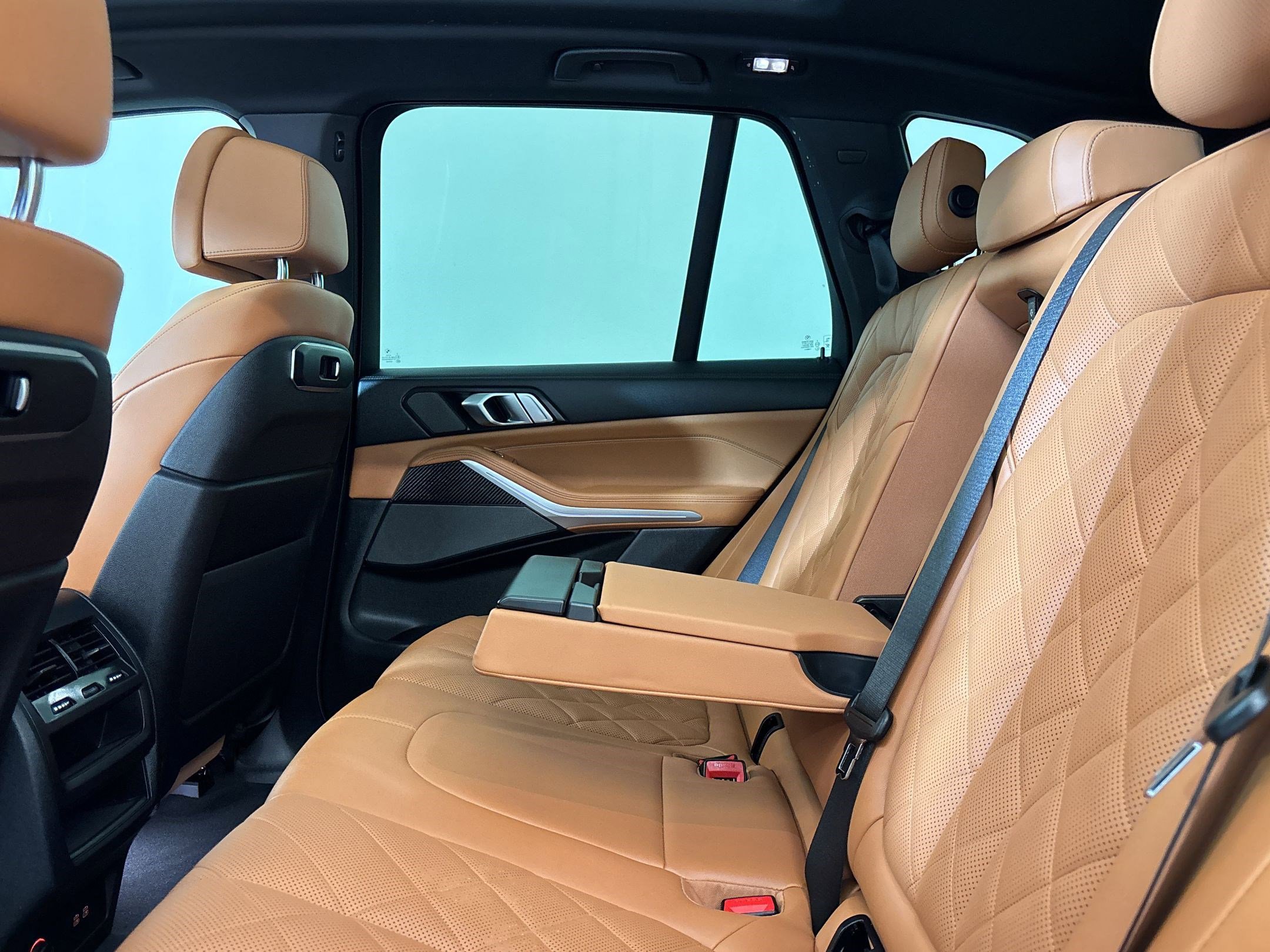 Certified 2024 BMW X5 M60i w/ Parking Assistance Package image 34